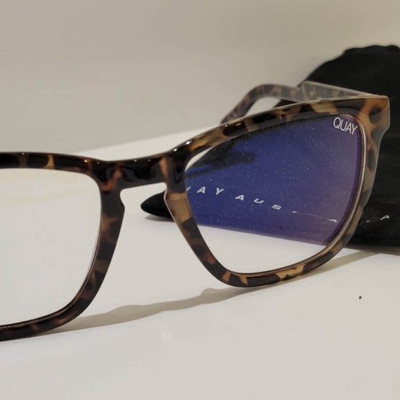 Quay Glasses - Picture 2 of 2